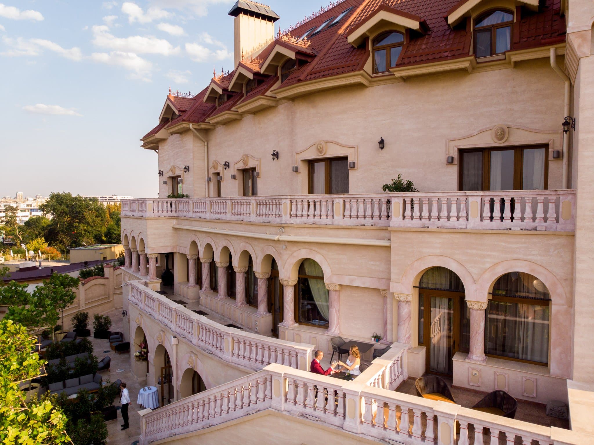 Palatul Suter, exteriorul locației — locație de evenimente în București