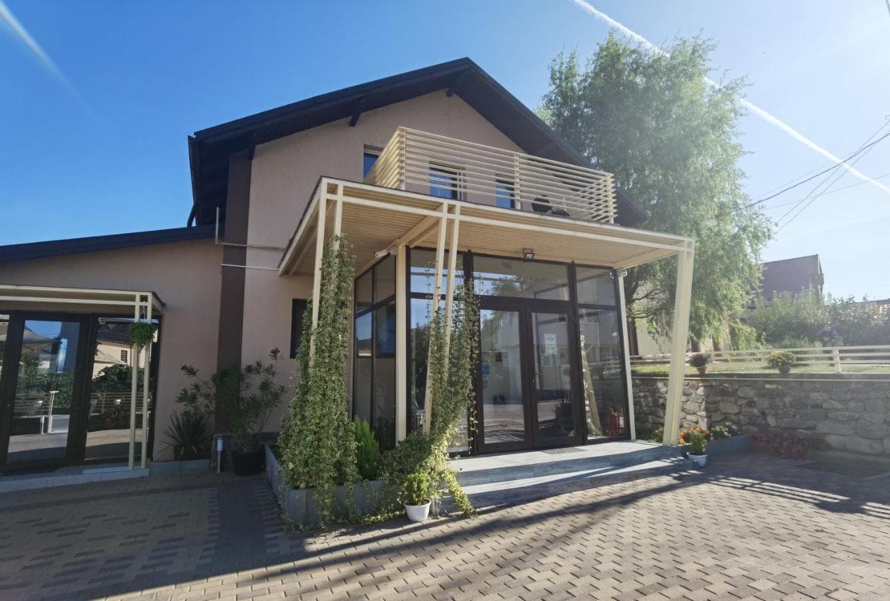 Pensiunea Prestige House – locație evenimente în Județul Argeș | similar cu Kaia Events Barn