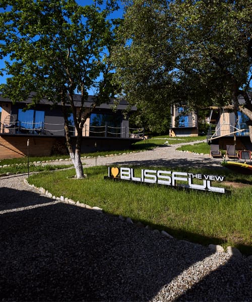 Blissful Retreat, exteriorul locației — locație de evenimente în Teșila