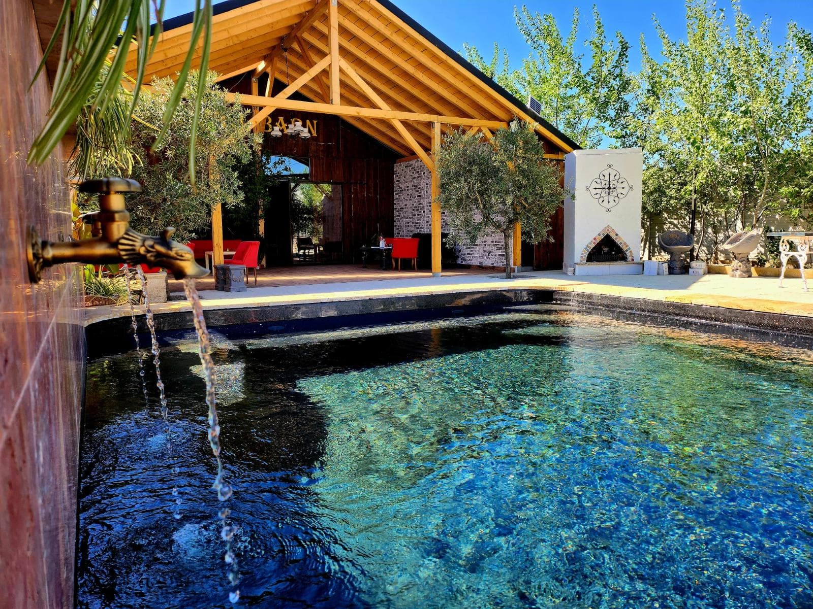 BohoBarn by Stardust, piscina — locație de evenimente în Craiova