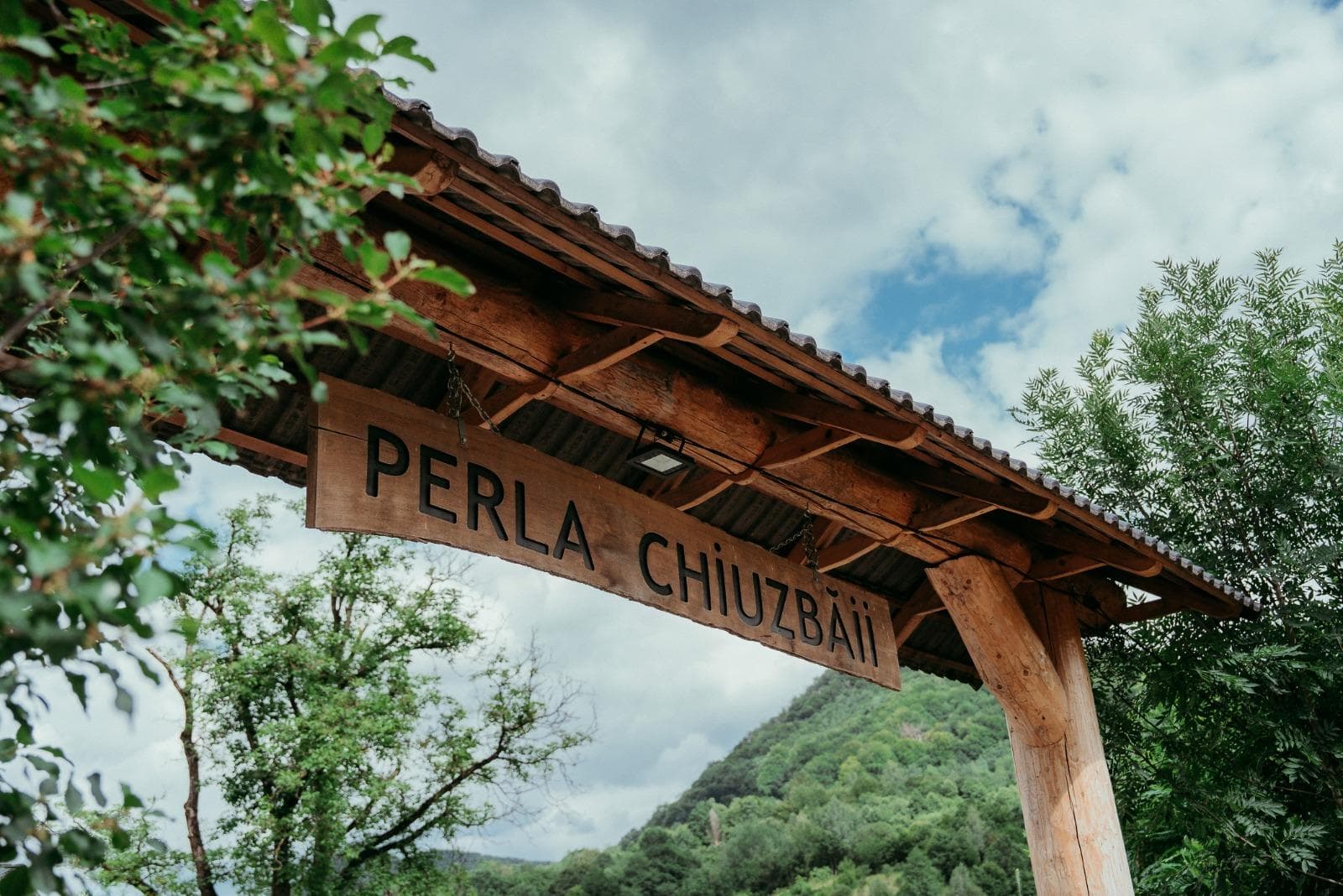 Perla Chiuzbăii - Sală de evenimente, exteriorul locației — locație de evenimente în Chiuzbaia