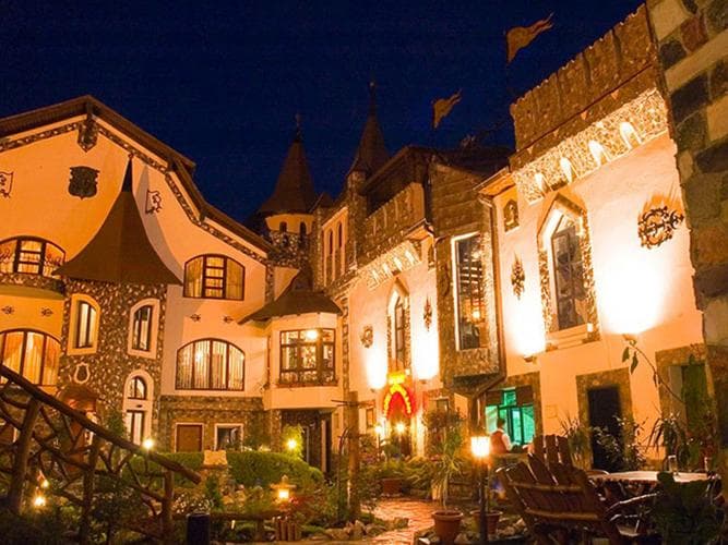 Castelul Prințul Vânător, exteriorul locației — locație de evenimente în Turda