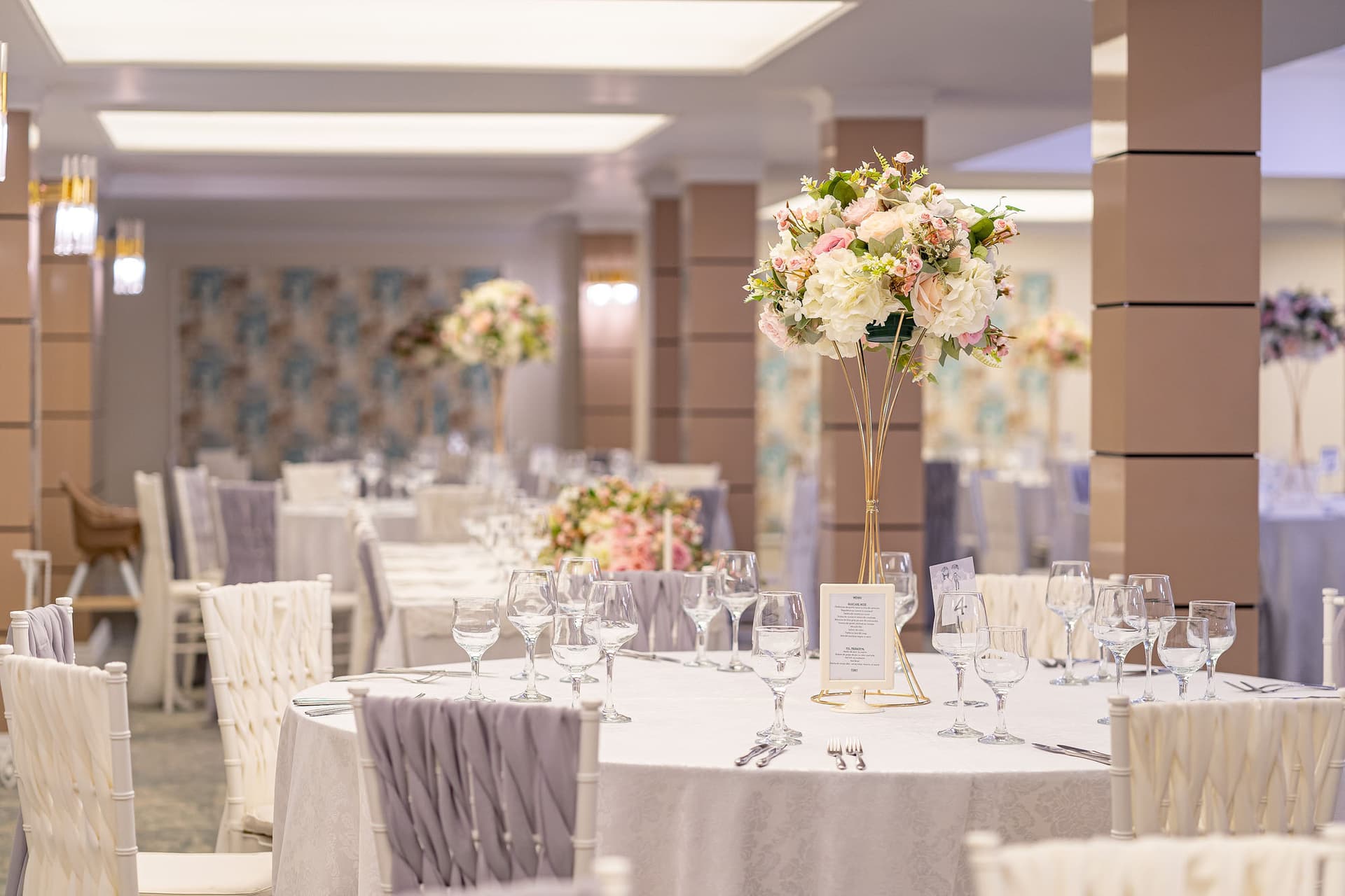 Celebration Ballroom - Salon Luxury, sala pregătită pentru nuntă — locație de evenimente în București