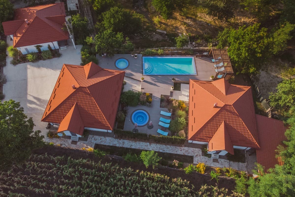 Jardine Hills, vedere aeriană — locație de evenimente în Valea Scheilor
