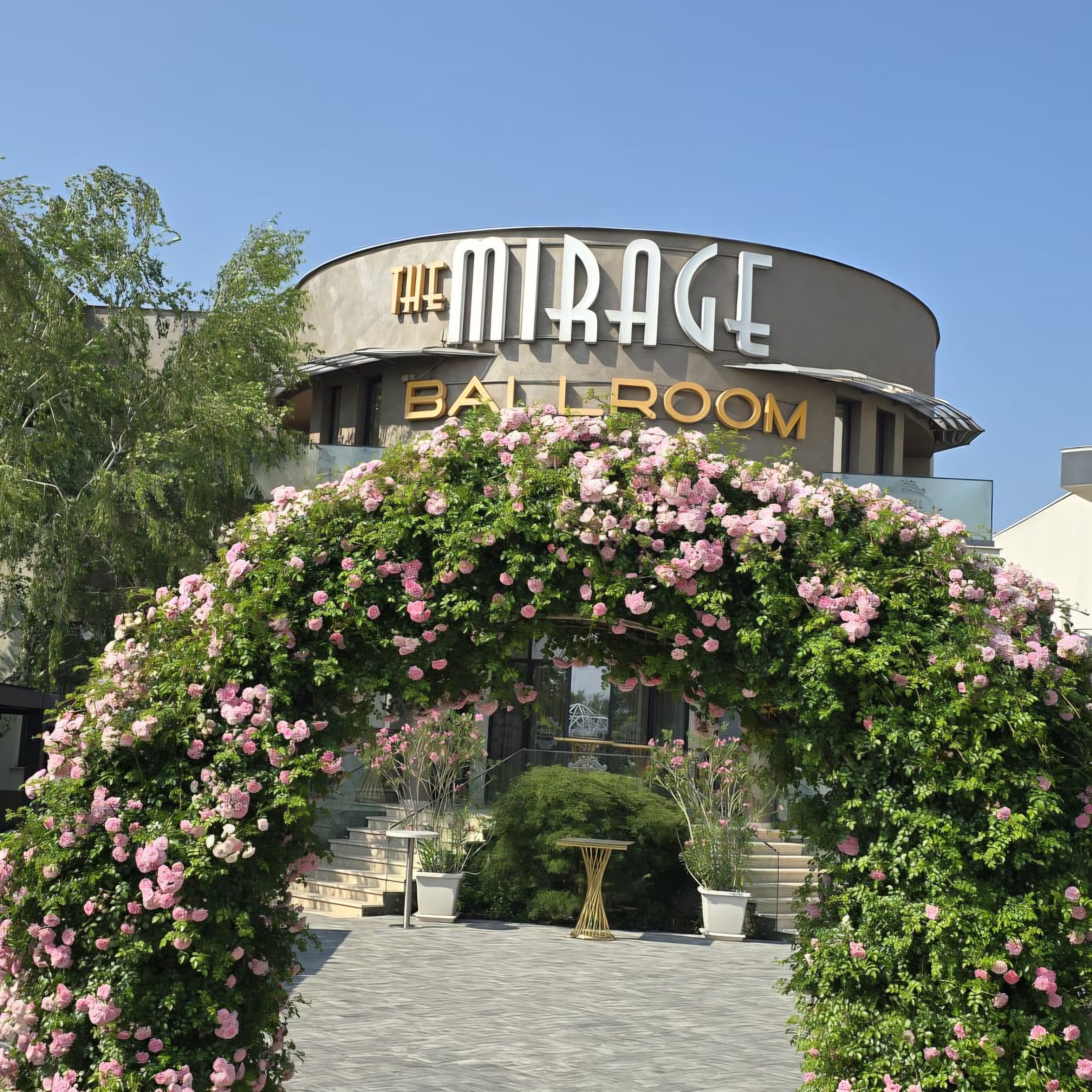 Mirage BallRoom, exteriorul locației — locație de evenimente în Craiova