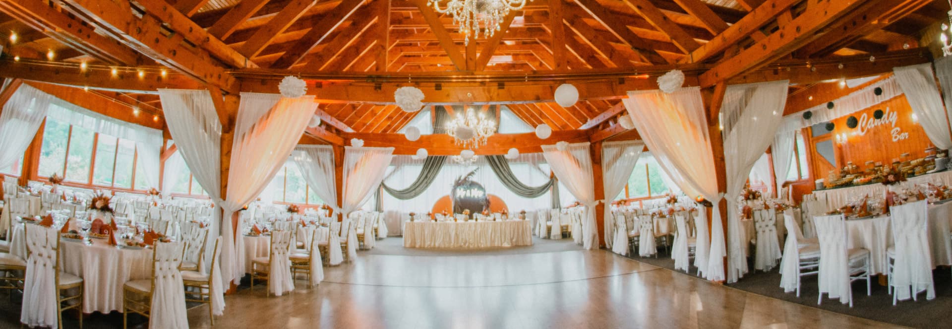 Park Hotel, sala pregătită pentru nuntă — locație de evenimente în Miercurea Ciuc