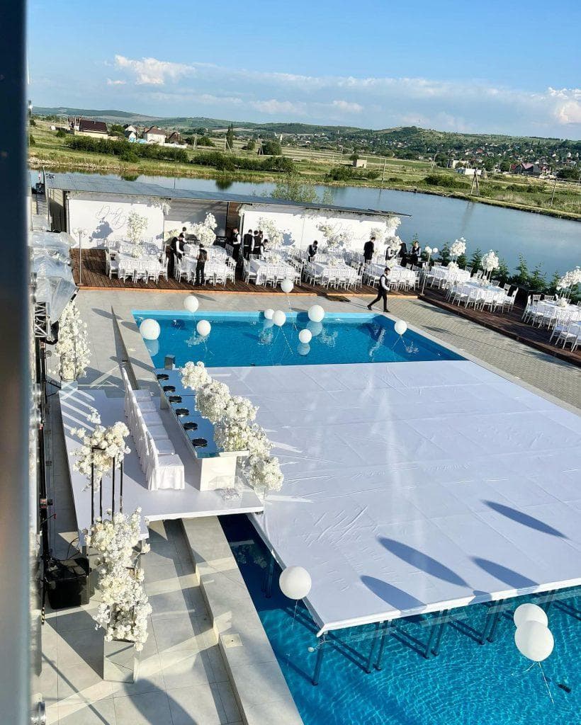 Turnul Alb - Respiro, piscina — locație de evenimente în Costești