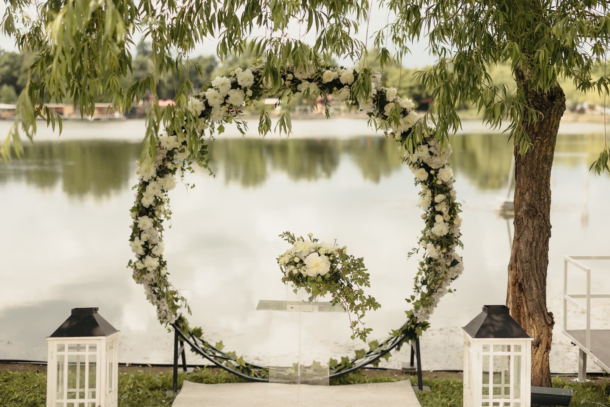 Velveto Embassy Lake View - LakeView Terrace, zona de ceremonie în aer liber — locație de evenimente în Mogoșoaia