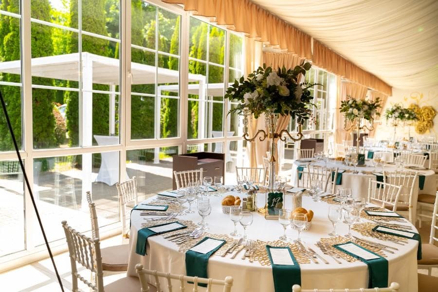 Castle Events – locație evenimente în Județul Brașov | similar cu Restaurant Edelweiss - Ambient Resort