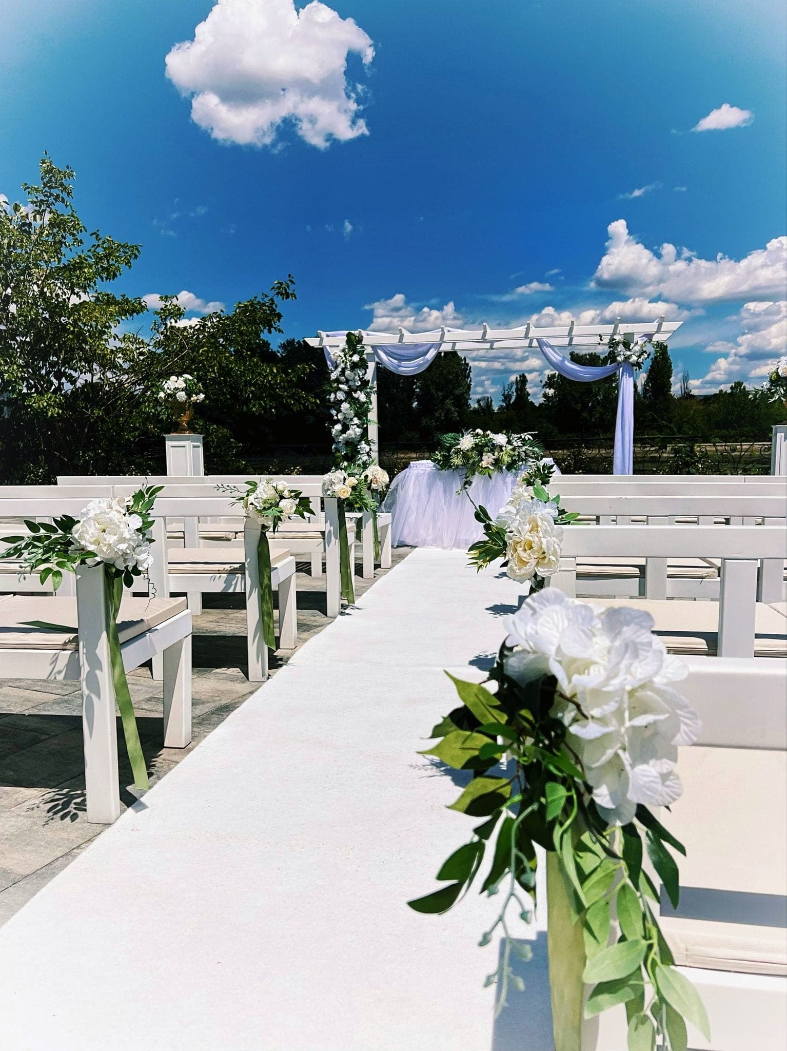 Ceremony Bay by Velveto, zona de ceremonie în aer liber — locație de evenimente în București