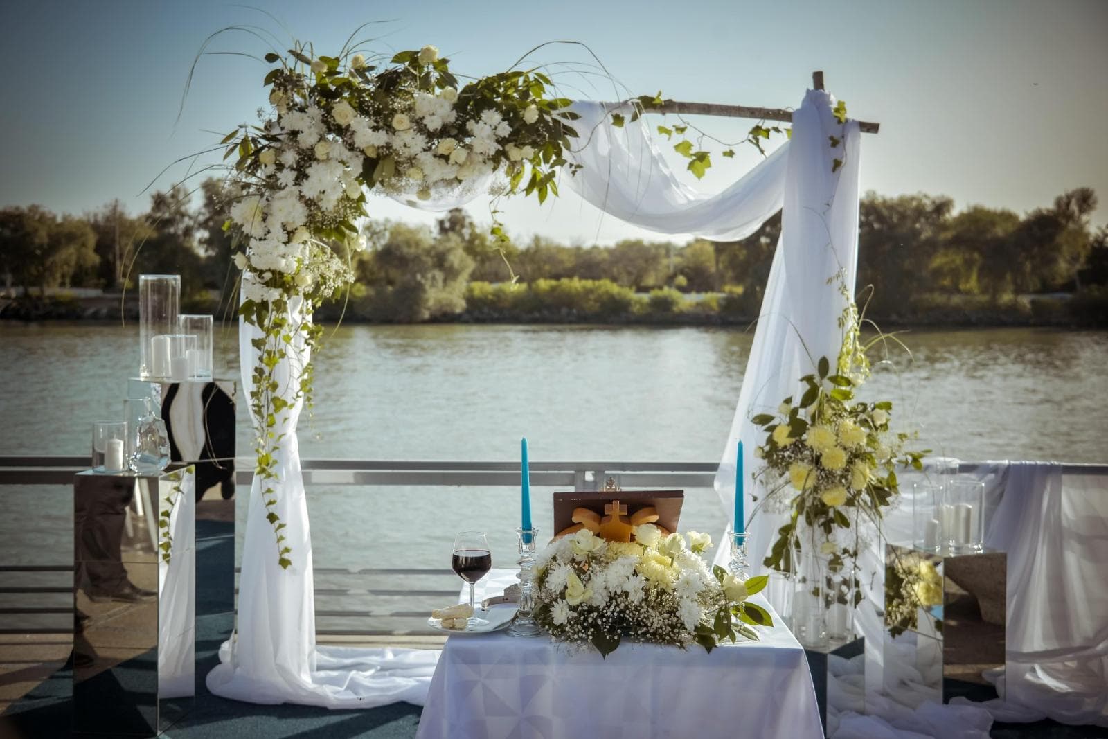 Lebada Luxury Resort & Spa, zona de ceremonie în aer liber — locație de evenimente în Crișan