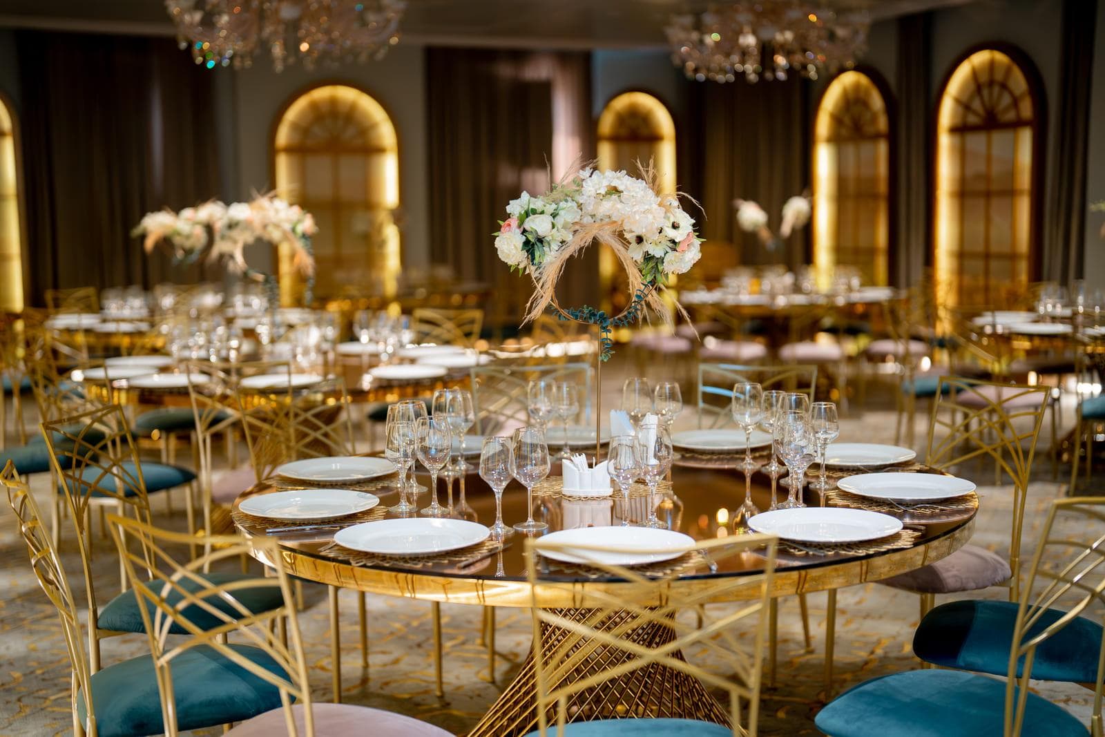 Nabucco Events - Salon Toscana, aranjamentul de masă — locație de evenimente în Ploiești