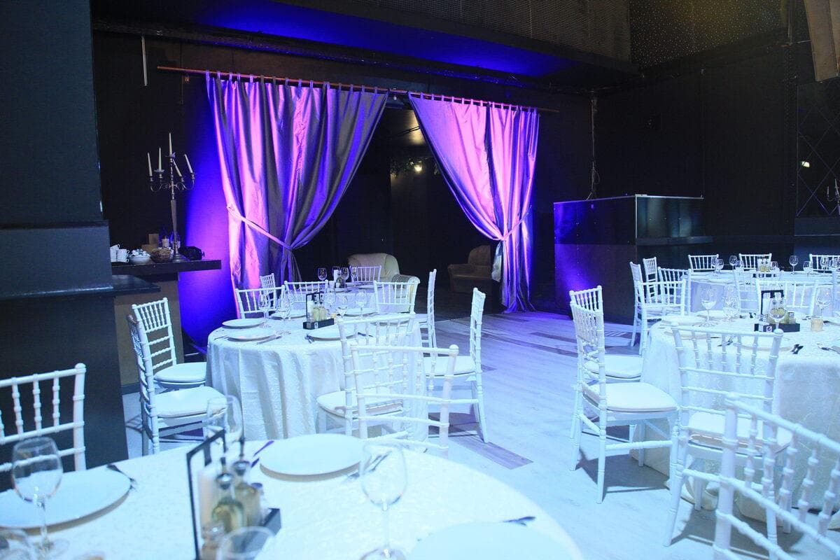 Old School - Salon Silver, sala de evenimente — locație de evenimente în București