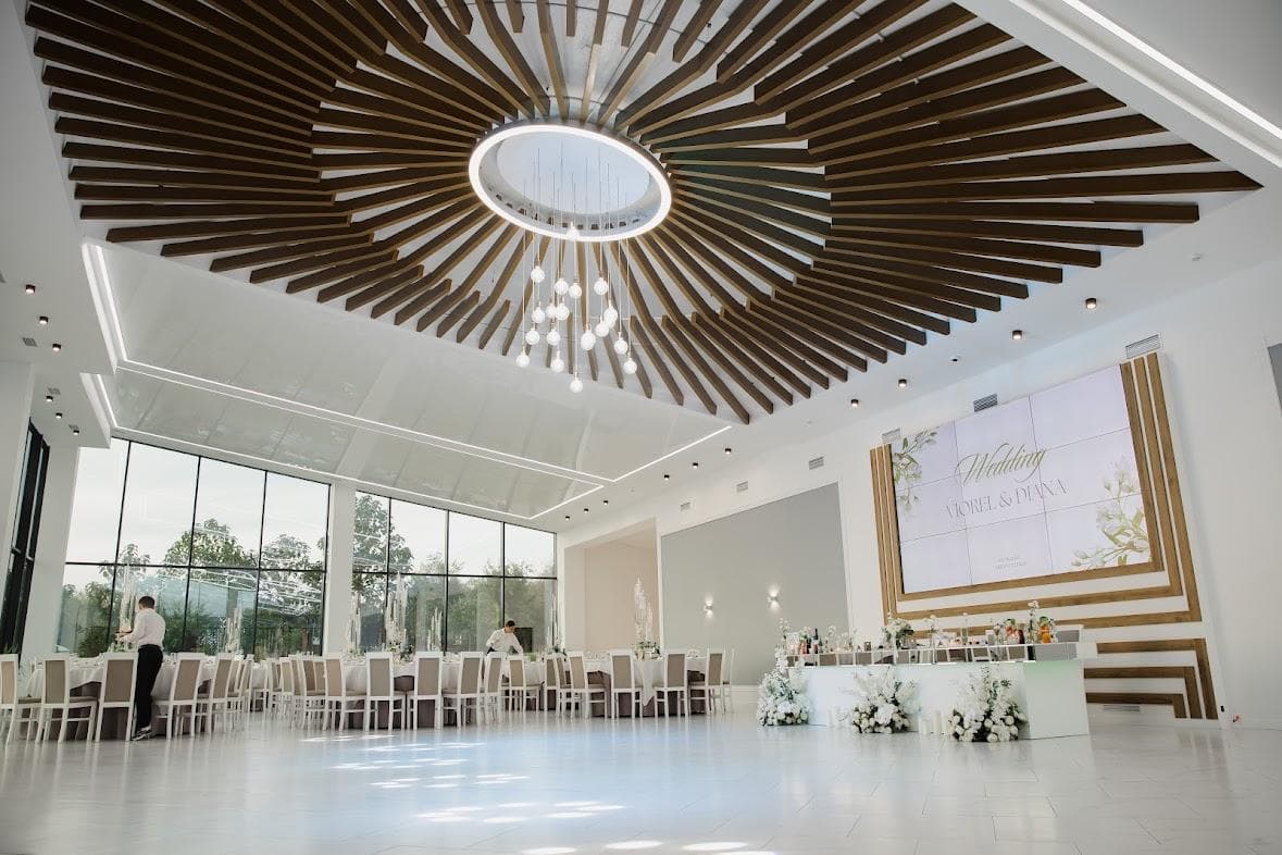 Green Village Restaurant, sala de evenimente — locație de evenimente în Roșu